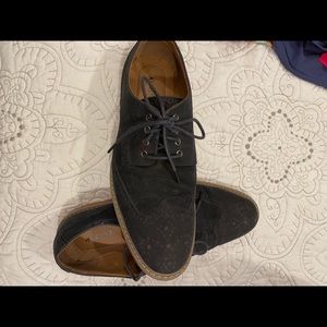 Men’s dress shoes